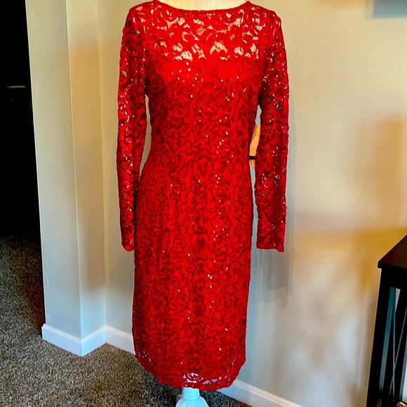 MARINA Dresses Marina Brand Ladies Elegant Evening Dress Size 6 Lace Dress Fully Lined